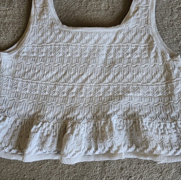 House Of Harlow 1960 crocheted lace cropped tank top size medium - Picture 8 of 10
